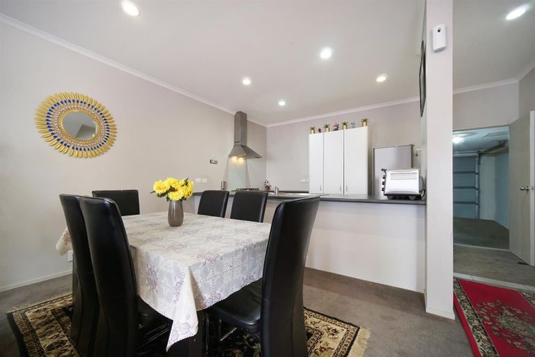 Photo of property in 26 Willow Camp Road, Takanini, 2112