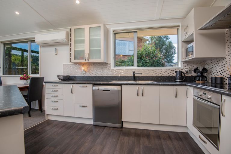 Photo of property in 25 Skerries Street, Outram, 9019