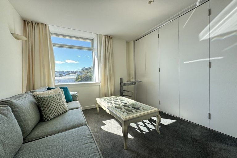 Photo of property in Jerningham Apartments, 20 Oriental Terrace, Oriental Bay, Wellington, 6011