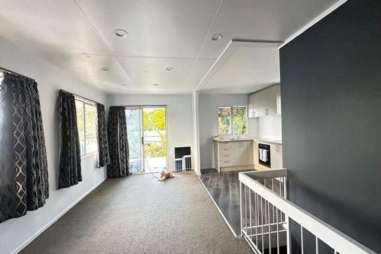 Photo of property in 1/19 Cresta Avenue, Beach Haven, Auckland, 0626