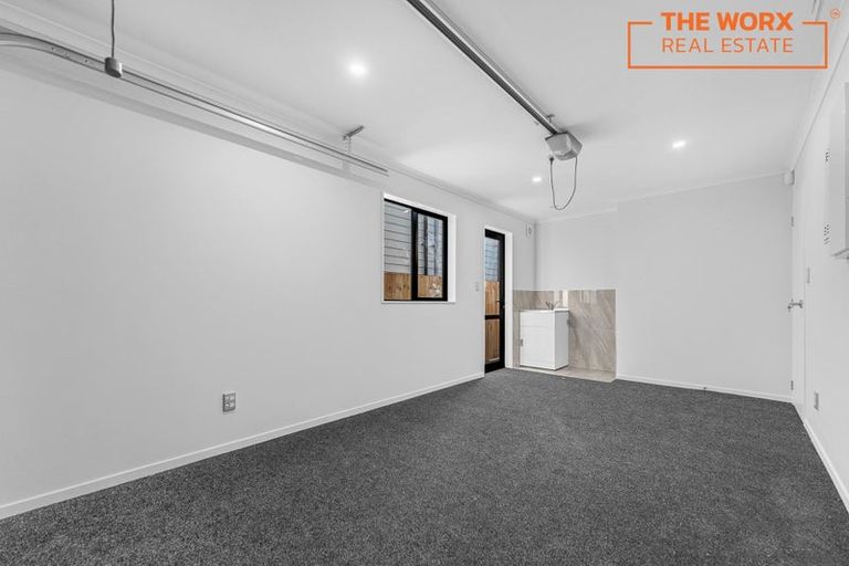 Photo of property in 26a Russell Road, Manurewa, Auckland, 2102