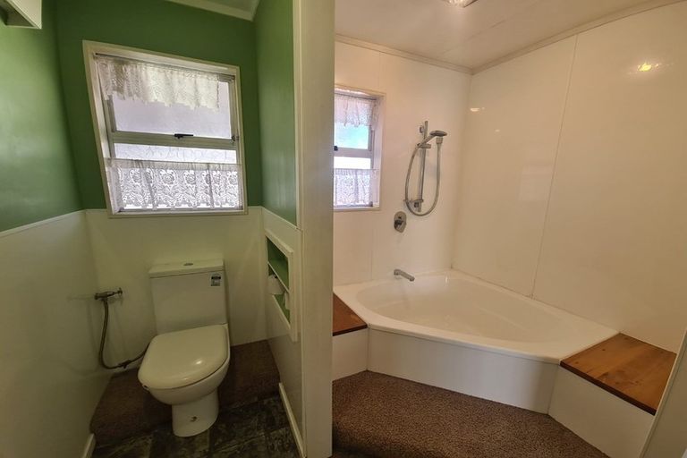 Photo of property in 27 Cobham Street, Levin, 5510