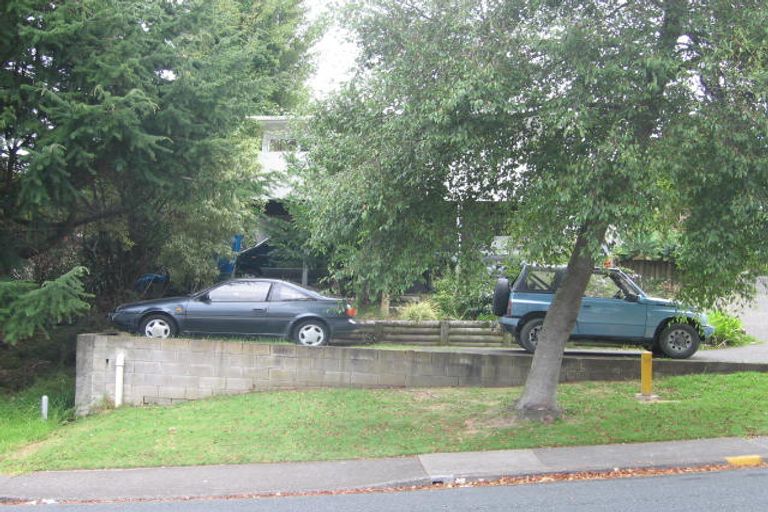 Photo of property in 1/70 Chartwell Avenue, Glenfield, Auckland, 0629