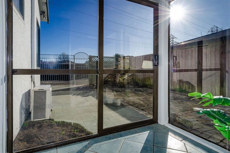 Photo of property in 3/22 Moffett Street, Islington, Christchurch, 8042