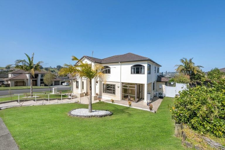 Photo of property in 26 Chateau Rise, Flat Bush, Auckland, 2016