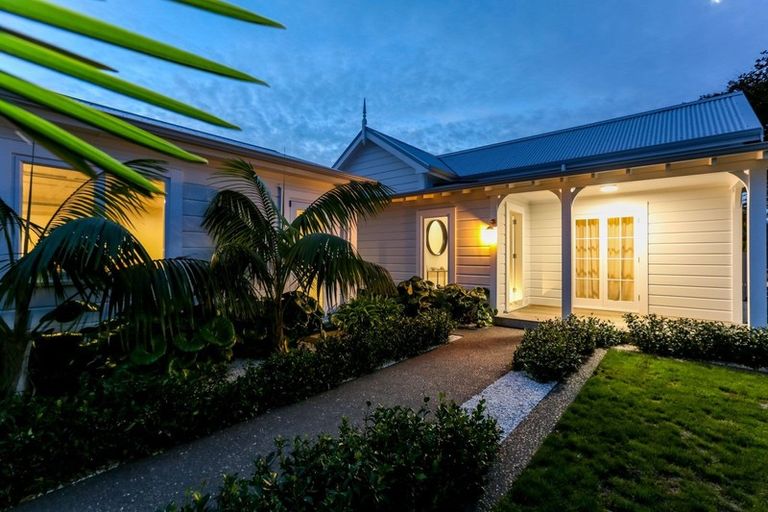 Photo of property in 161 Lemon Street, Strandon, New Plymouth, 4312