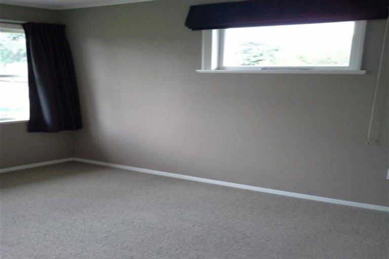 Photo of property in 38 Catlins Crescent, Milson, Palmerston North, 4414