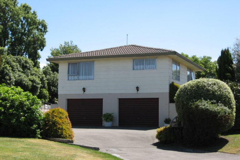 Photo of property in 21b Kingham Place, Avonhead, Christchurch, 8042