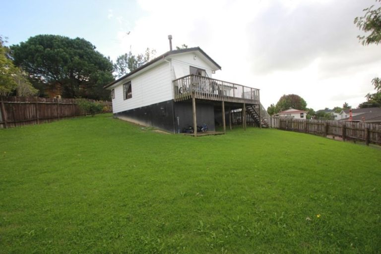 Photo of property in 25 Virgo Place, Glen Eden, Auckland, 0602