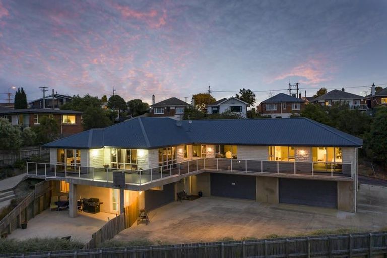 Photo of property in 5 Raglan Street, Balaclava, Dunedin, 9011