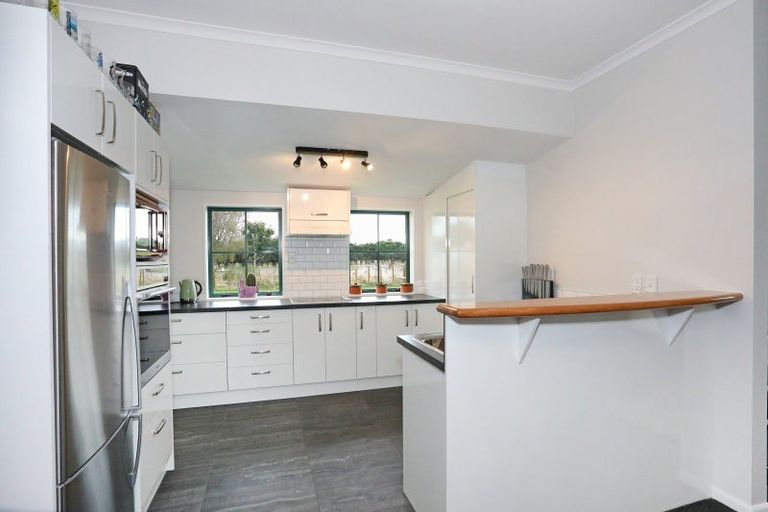 Photo of property in 8 Brandon Hall Road, Bulls, 4894