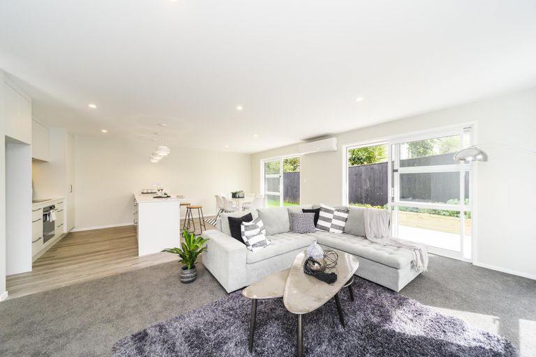 Photo of property in 74 Heretaunga Street, Palmerston North, 4414