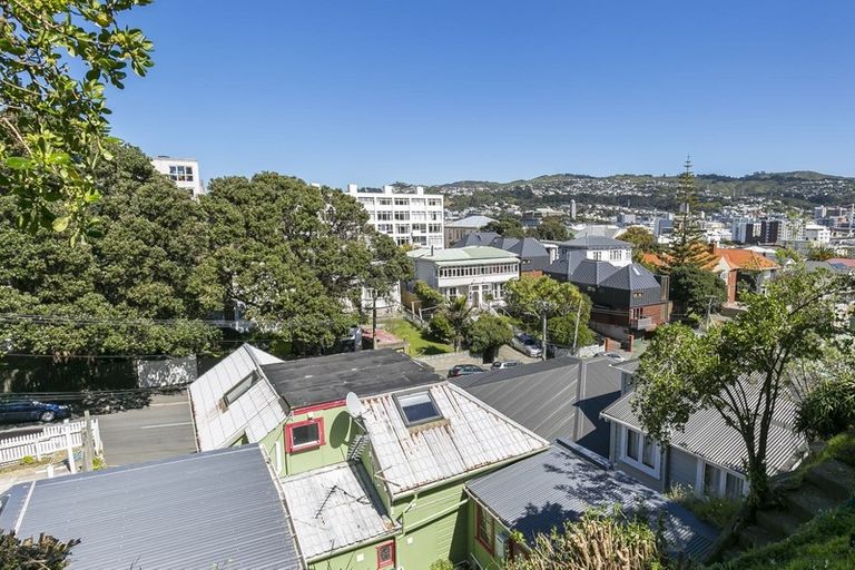 Photo of property in 75 Majoribanks Street, Mount Victoria, Wellington, 6011