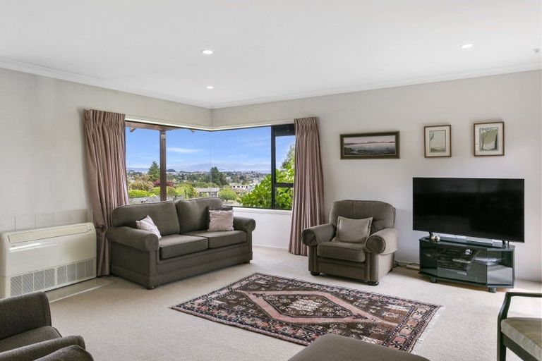 Photo of property in 80 Harvey Street, Waipahihi, Taupo, 3330