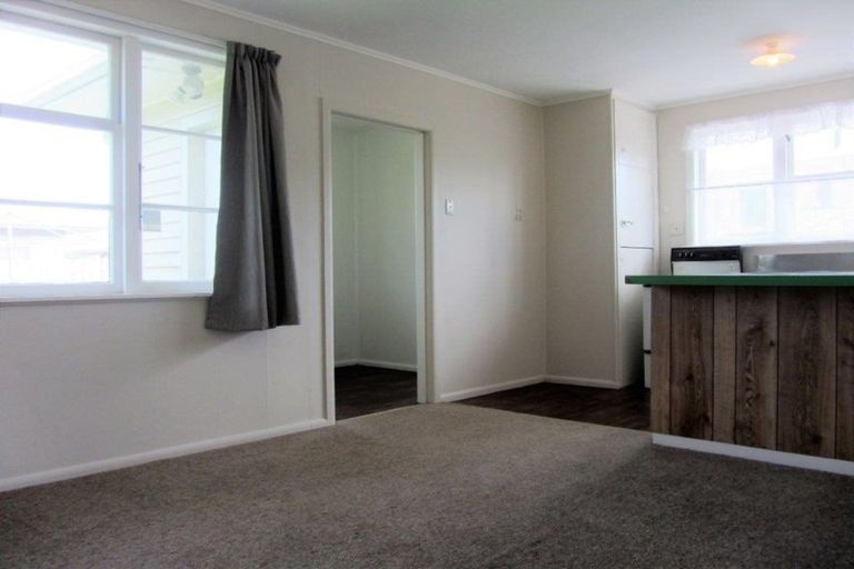 Photo of property in 2/28 Union Street, Papakura, 2110