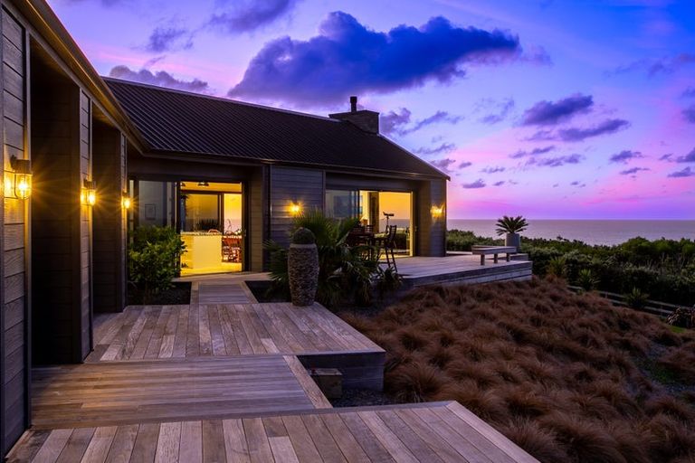 Photo of property in 13 Washer Road, Omata, New Plymouth, 4374