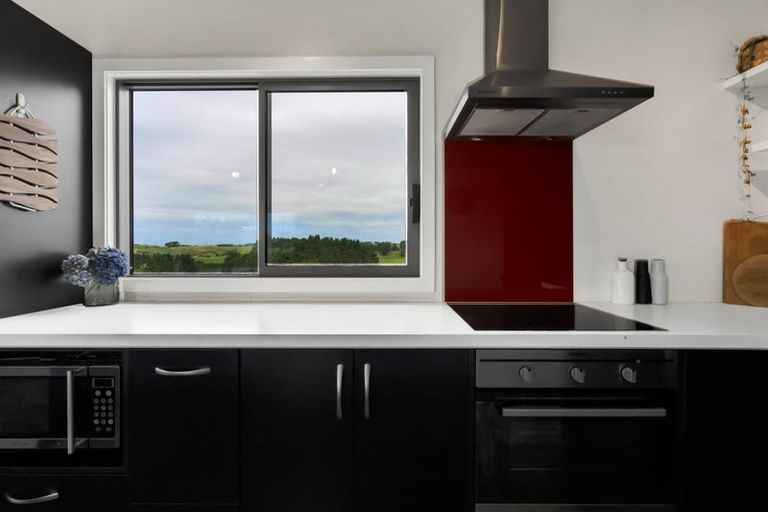 Photo of property in 281 Upland Road, Tarurutangi, New Plymouth, 4372