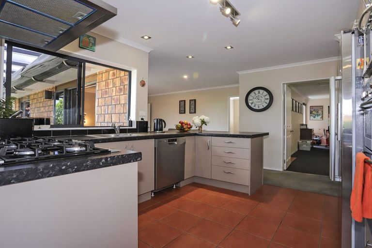 Photo of property in 61 Cotswold Place, Ohauiti, Tauranga, 3112