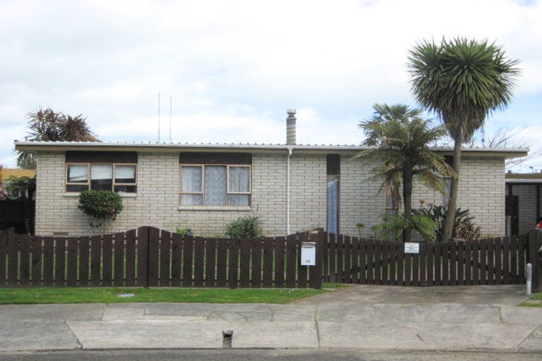Photo of property in 18 Matipo Place, Edgecumbe, 3120