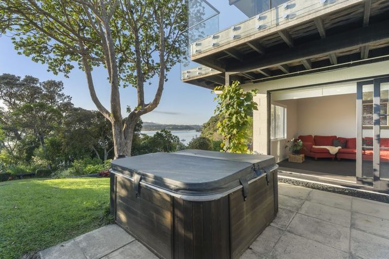 Photo of property in 109c Pah Road, Cockle Bay, Auckland, 2014