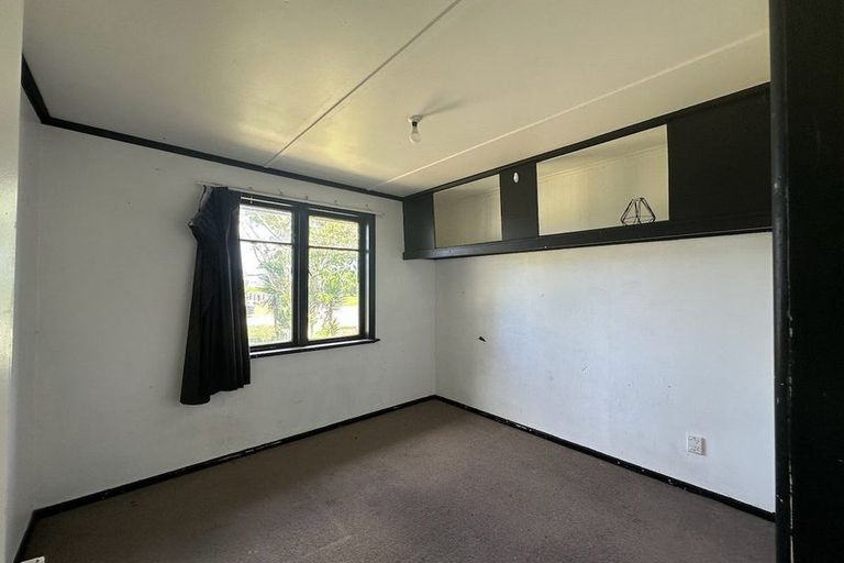 Photo of property in 80 Leslie Street, Waitara, 4320