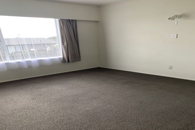 Photo of property in 1/6 Clunie Place, Highland Park, Auckland, 2010