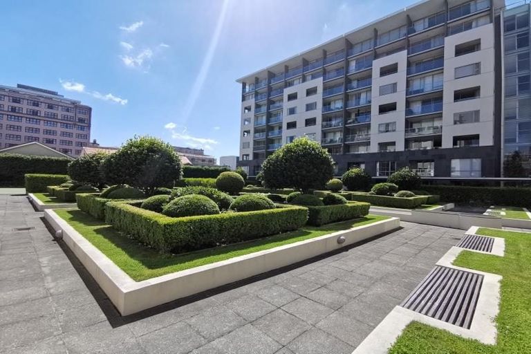 Photo of property in Sanctum Apartments, 34/10b Ebor Street, Te Aro, Wellington, 6011