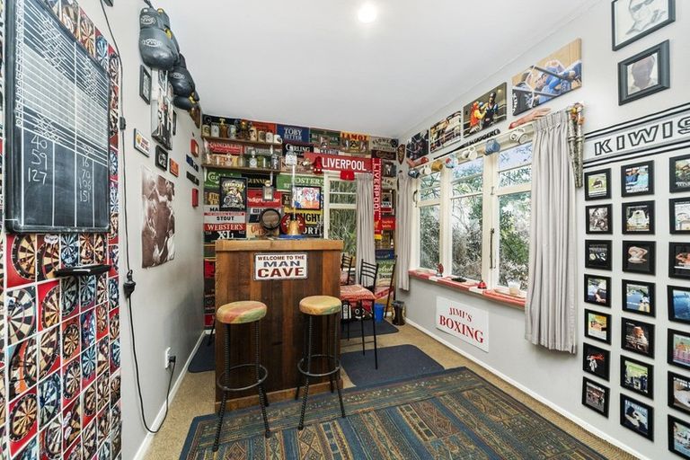 Photo of property in 16 Falla Street, Paraparaumu Beach, Paraparaumu, 5032