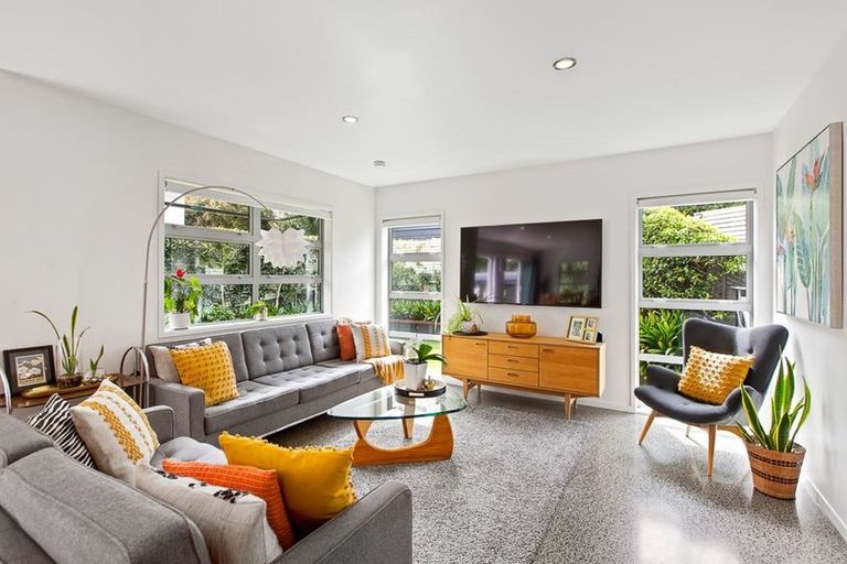 Photo of property in 26a Gladstone Road, Northcote, Auckland, 0627