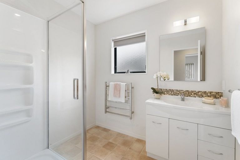 Photo of property in 132a Broderick Road, Johnsonville, Wellington, 6037