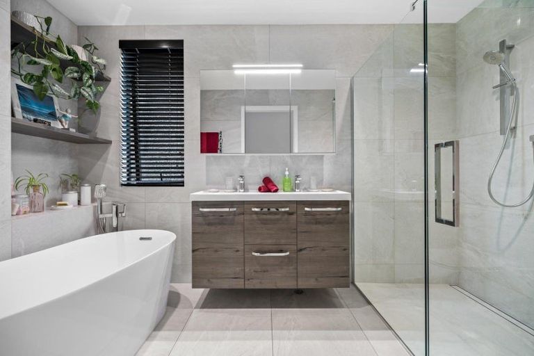 Photo of property in 10 Old Homestead Place, Kawarau Falls, Queenstown, 9300