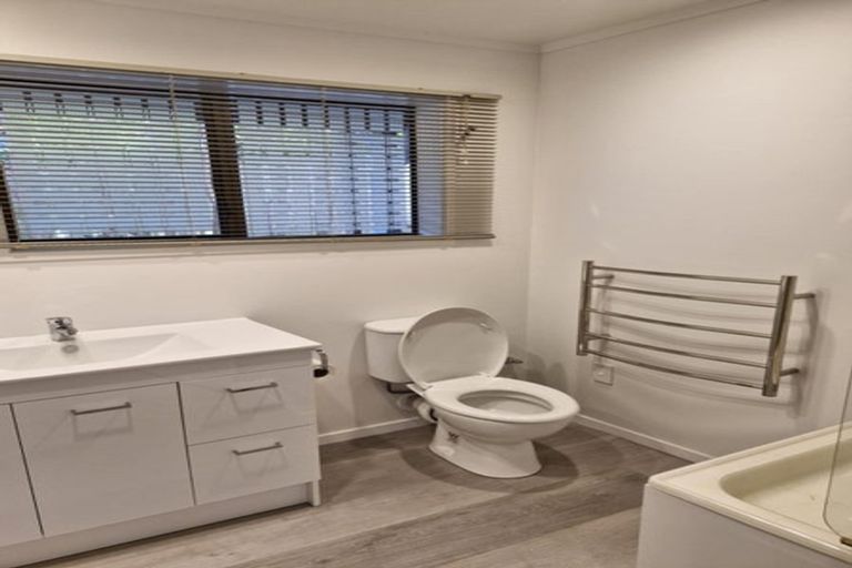 Photo of property in 1/38 Carlisle Road, Browns Bay, Auckland, 0630