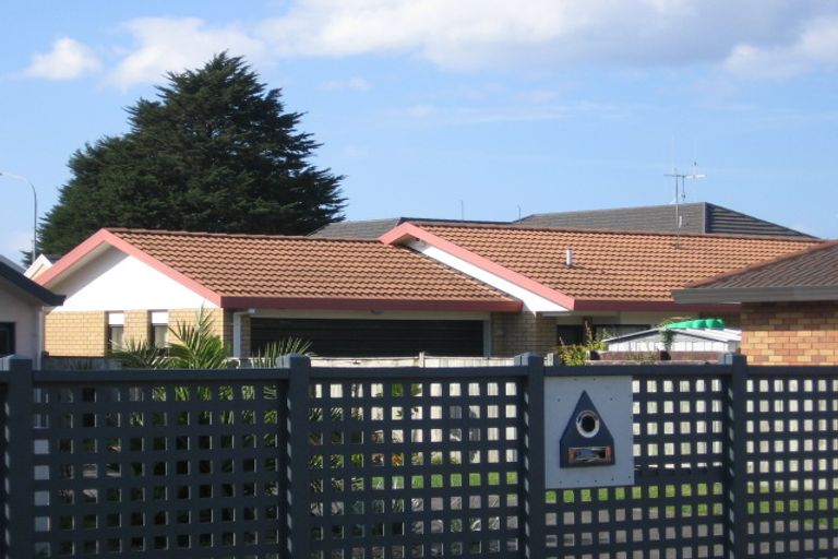 Photo of property in 8a Ngamotu Place, Mount Maunganui, 3116