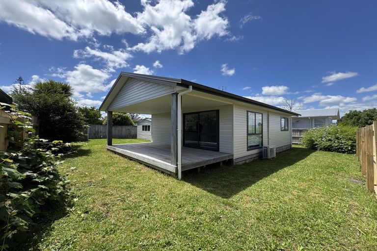 Photo of property in 21 Tairere Crescent, Rosehill, Papakura, 2113