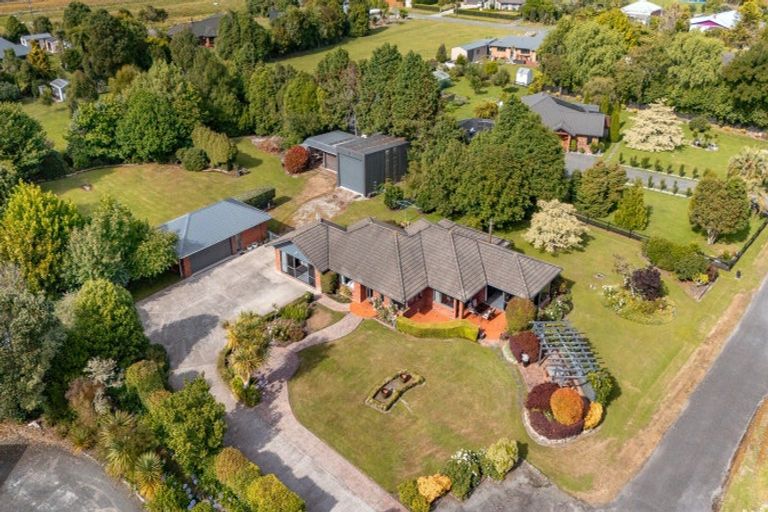 Photo of property in 39 Kew Road, Westport, 7825