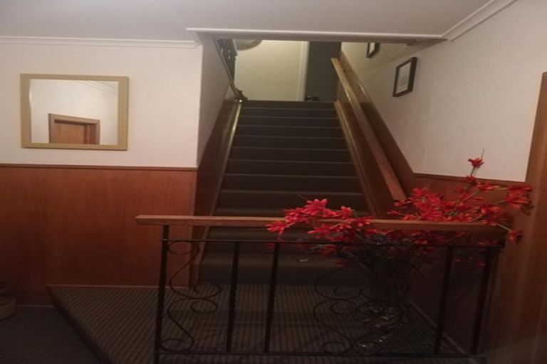 Photo of property in 4/162 Onewa Road, Northcote, Auckland, 0627