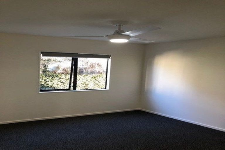 Photo of property in 4/3 Orwell Road, Greenhithe, Auckland, 0632