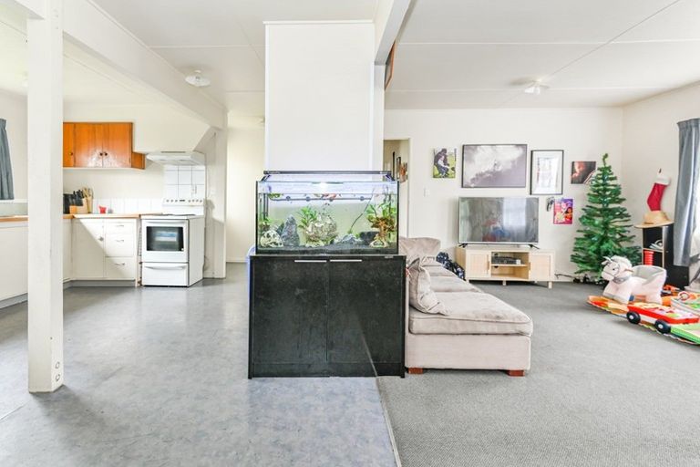 Photo of property in 15 Ramsey Crescent, Flaxmere, Hastings, 4120