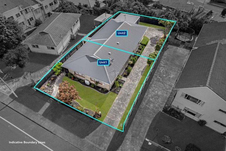 Photo of property in 2/52 Butterworth Drive, Glendene, Auckland, 0602