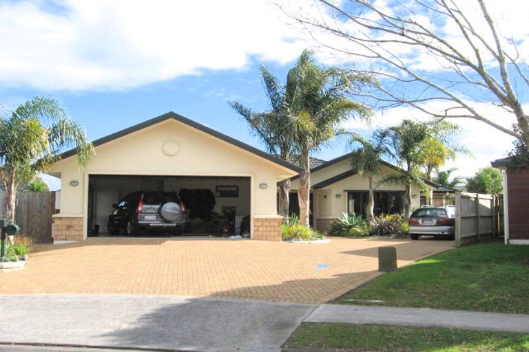Photo of property in 7 Tolvah Place, Wattle Downs, Auckland, 2103