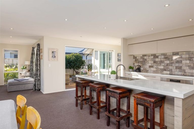 Photo of property in 26 The Esplanade, Pegasus, 7612