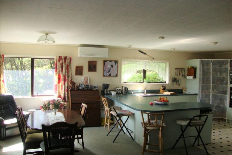 Photo of property in 79 Yorke Road, Haruru, 0204