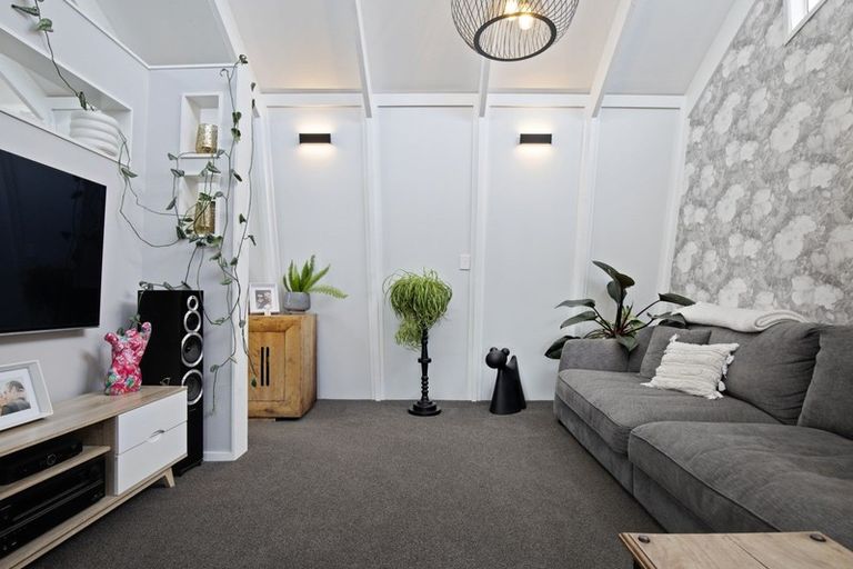 Photo of property in 7 Anzac Road, Pukekohe, 2120