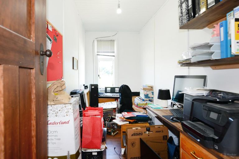 Photo of property in 19 Mount John Road, Waimate, 7977