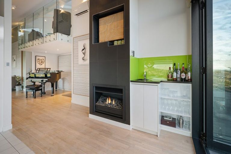 Photo of property in 21 Whareora Terrace, Cashmere, Christchurch, 8022