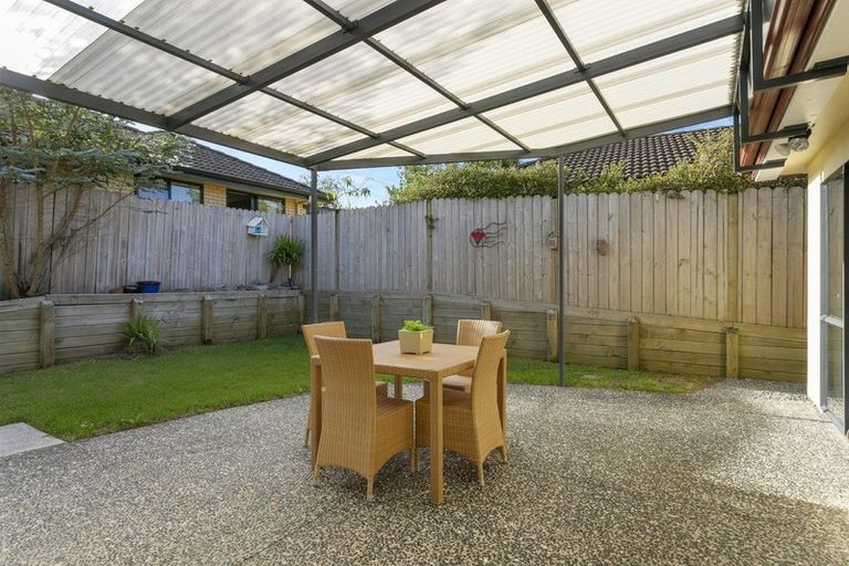 Photo of property in 7 Berkshire Terrace, Massey, Auckland, 0614