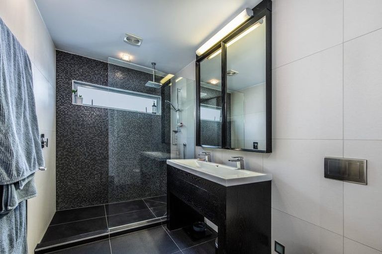 Photo of property in 42 Braemar Road, Rothesay Bay, Auckland, 0630