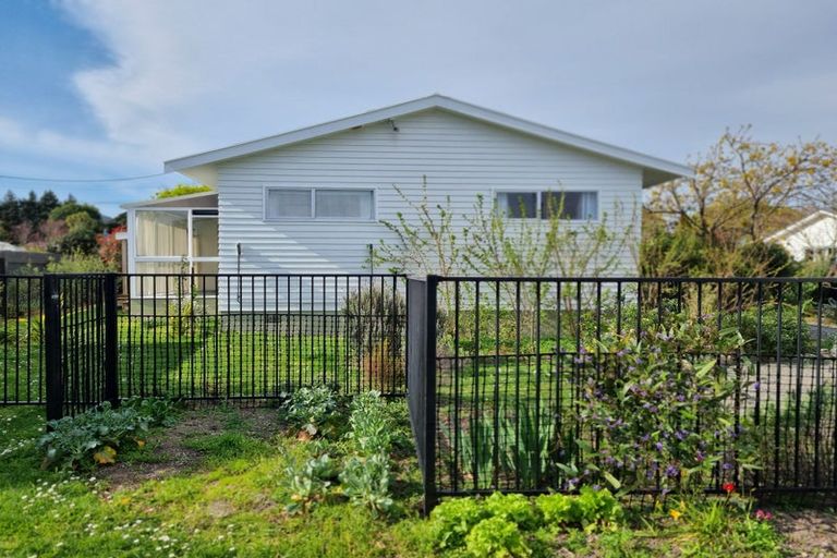 Photo of property in 14 Bell Street, Featherston, 5710