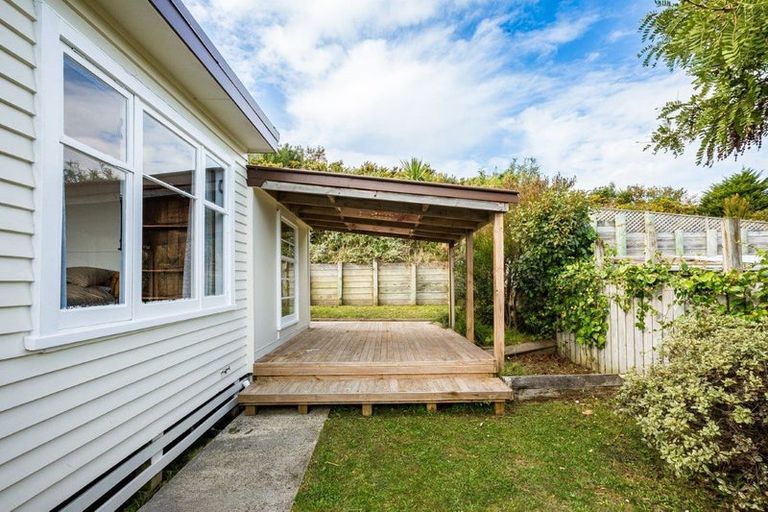 Photo of property in 12 Owhiti Street, Titahi Bay, Porirua, 5022