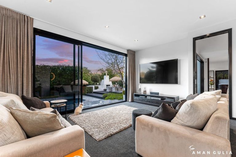 Photo of property in 11b Greenhithe Road, Greenhithe, Auckland, 0632